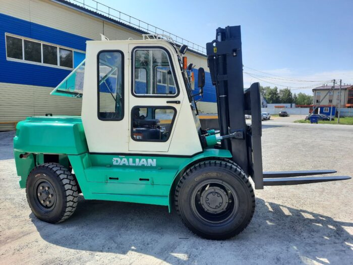 Фото 3 - Вилочный погрузчик Dalian CPCD60FD.