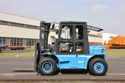 Фото 29 - Вилочный погрузчик TRF D70-3Х.