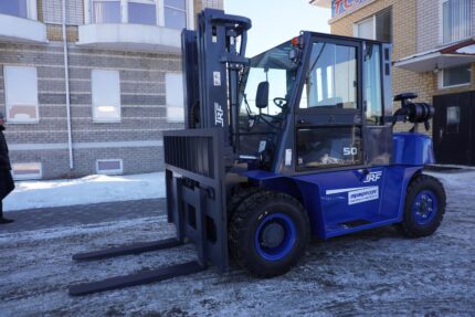 Фото 47 - Вилочный погрузчик TRF D50-4X.